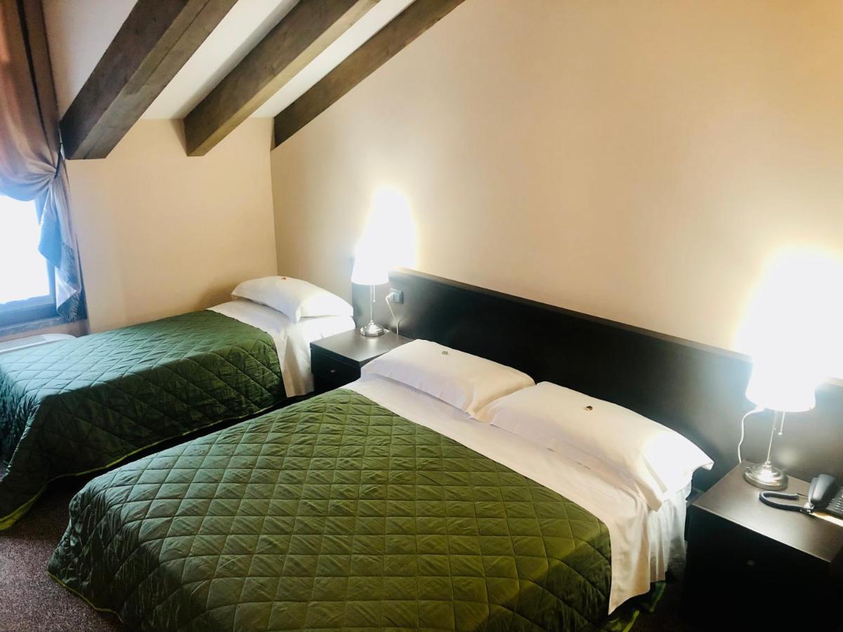 Hotel Malpensa Inn Aereoporto Tornavento  Ngoại thất bức ảnh