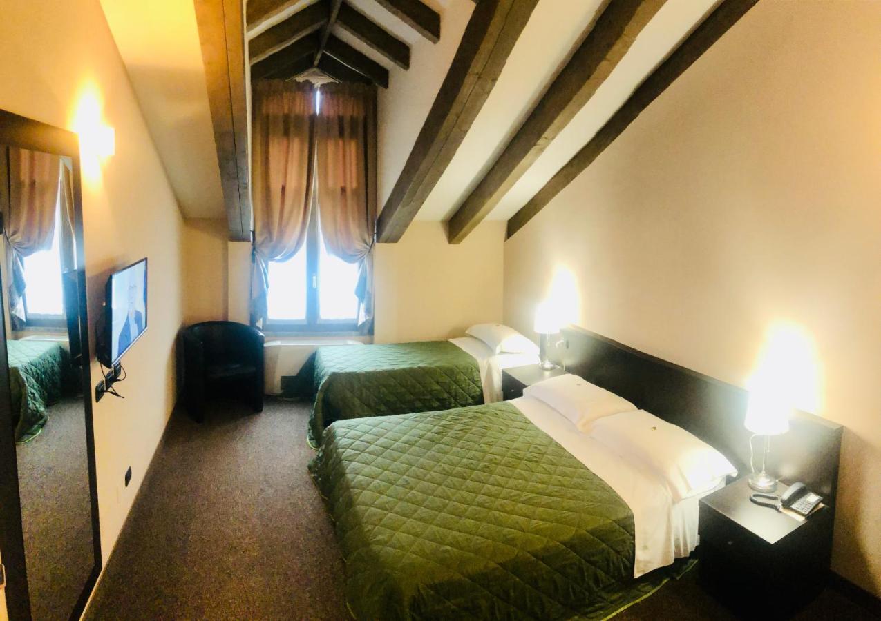 Hotel Malpensa Inn Aereoporto Tornavento  Ngoại thất bức ảnh