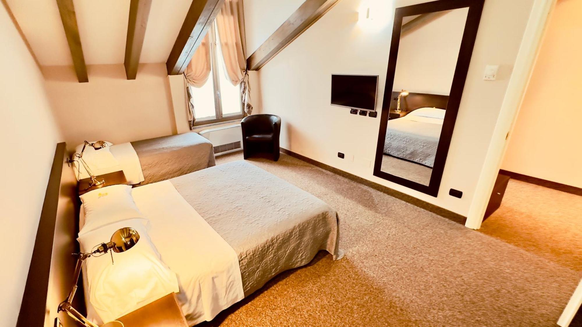Hotel Malpensa Inn Aereoporto Tornavento  Ngoại thất bức ảnh