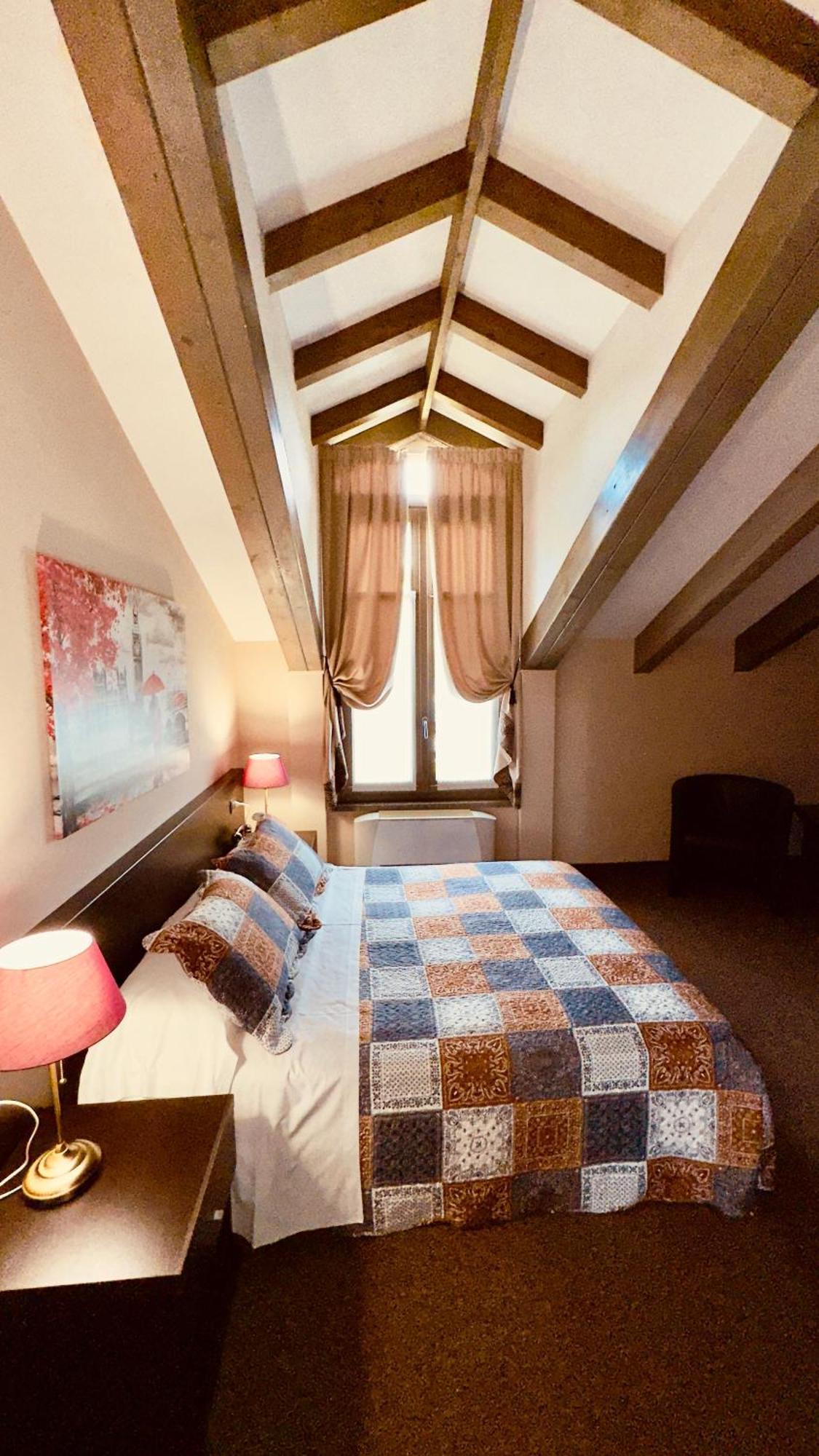 Hotel Malpensa Inn Aereoporto Tornavento  Ngoại thất bức ảnh